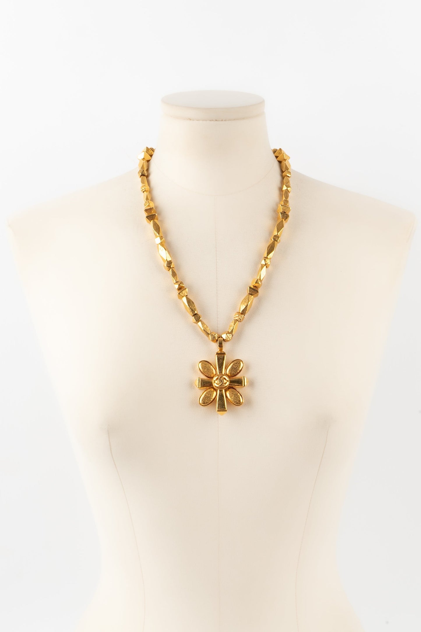 Collier croix Chanel Automne 1997