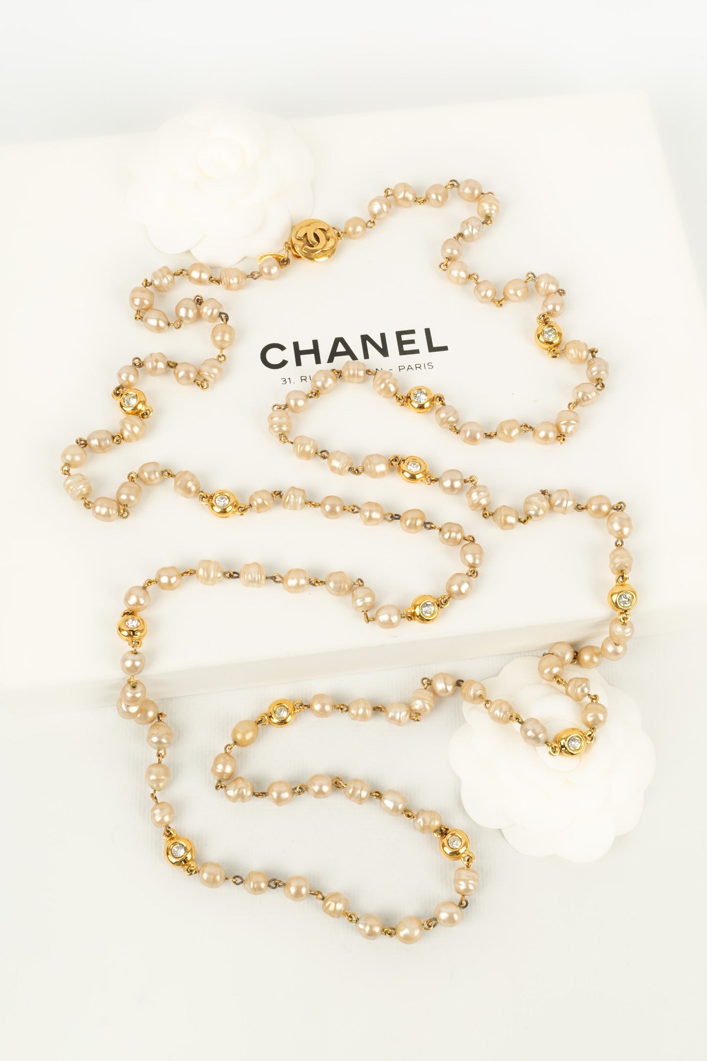 Collier de perles Chanel 1980s