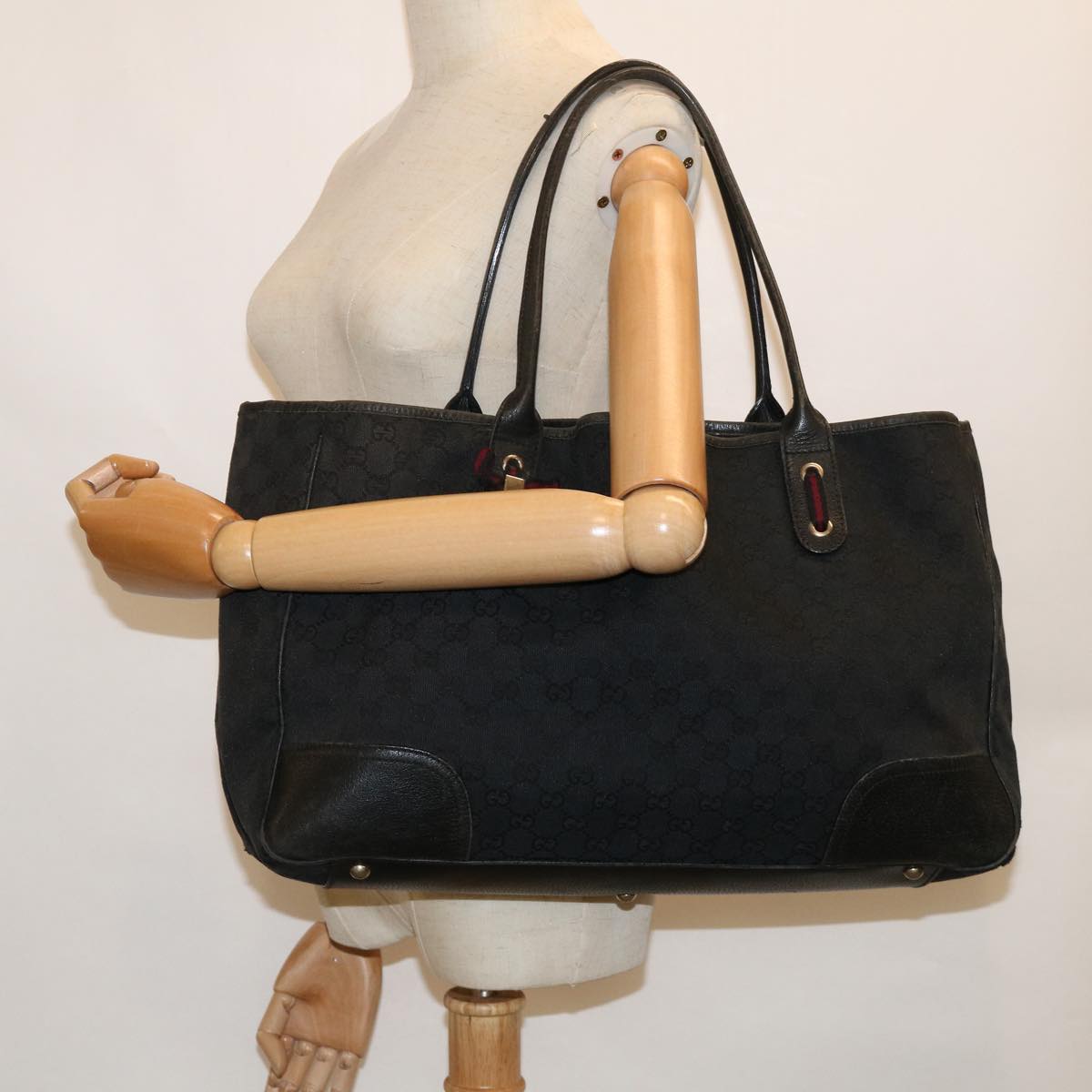 GUCCI GG Canvas Sherry Line Tote Bag Black Red 161719  60141