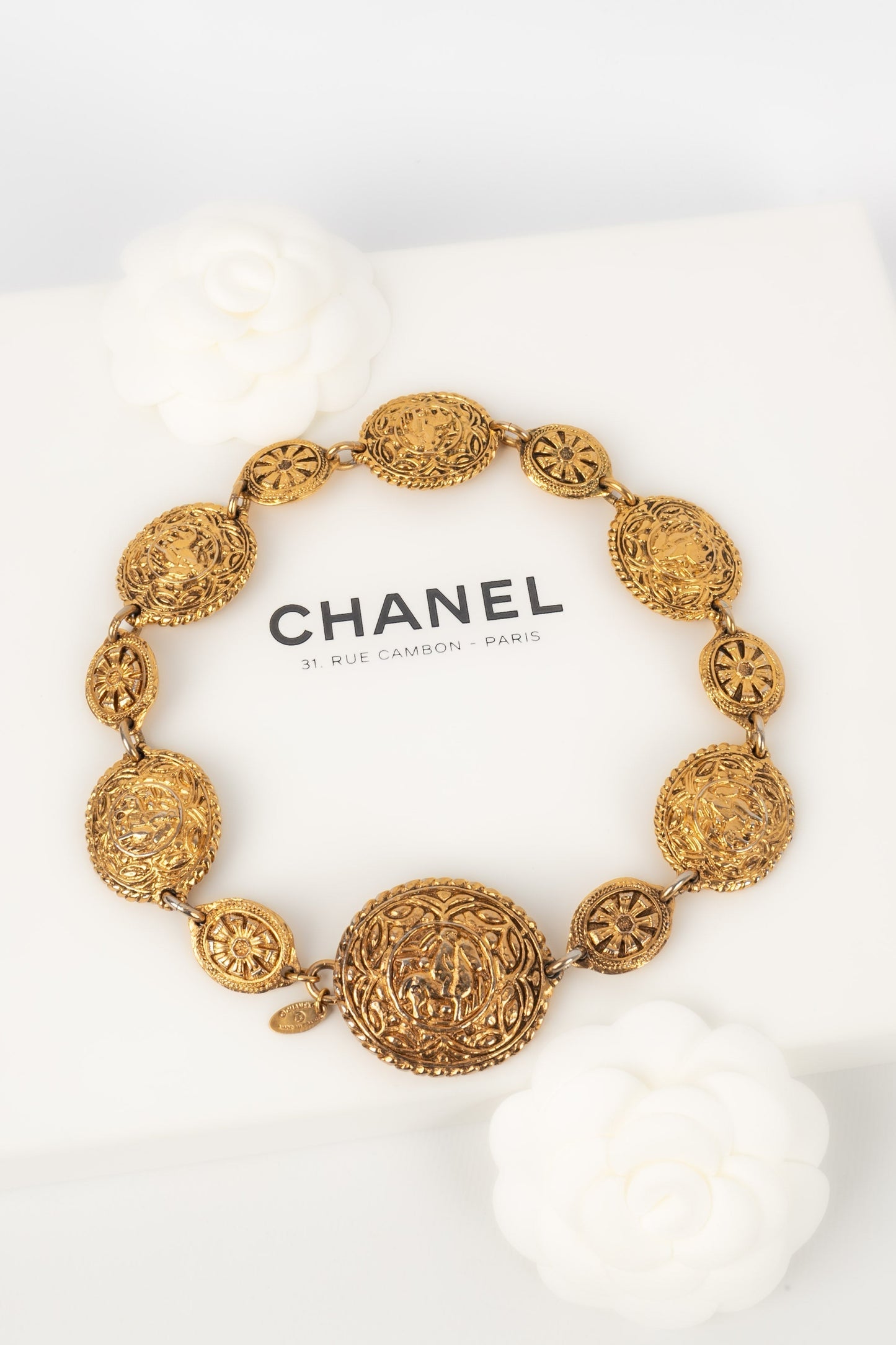 Collier dor Chanel 1980s