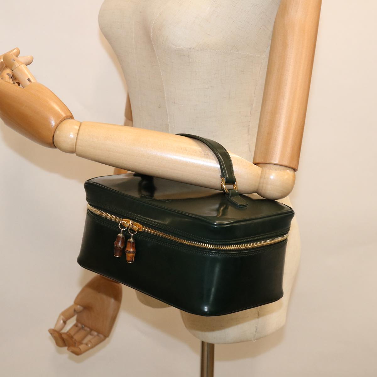 GUCCI Bamboo Vanity Cosmetic Pouch Patent leather Green 032 1956 0150  61086