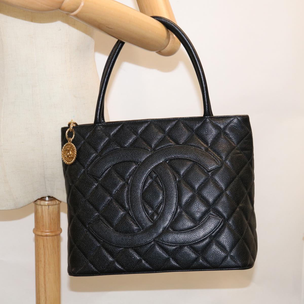 CHANEL Tote Bag Caviar Skin Standard Black CC 62895SA