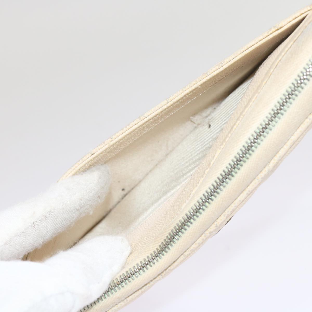 CHANEL Long Wallet Caviar Skin White CC 65288