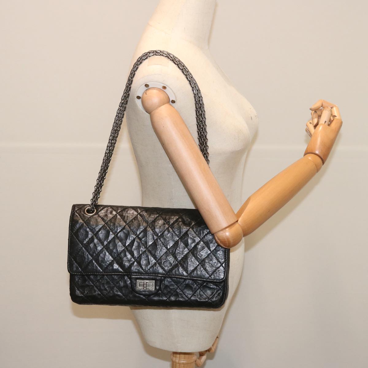 CHANEL 2.55 Matelasse Chain Bag Aged Calfskin Black A37586 CC 67618A