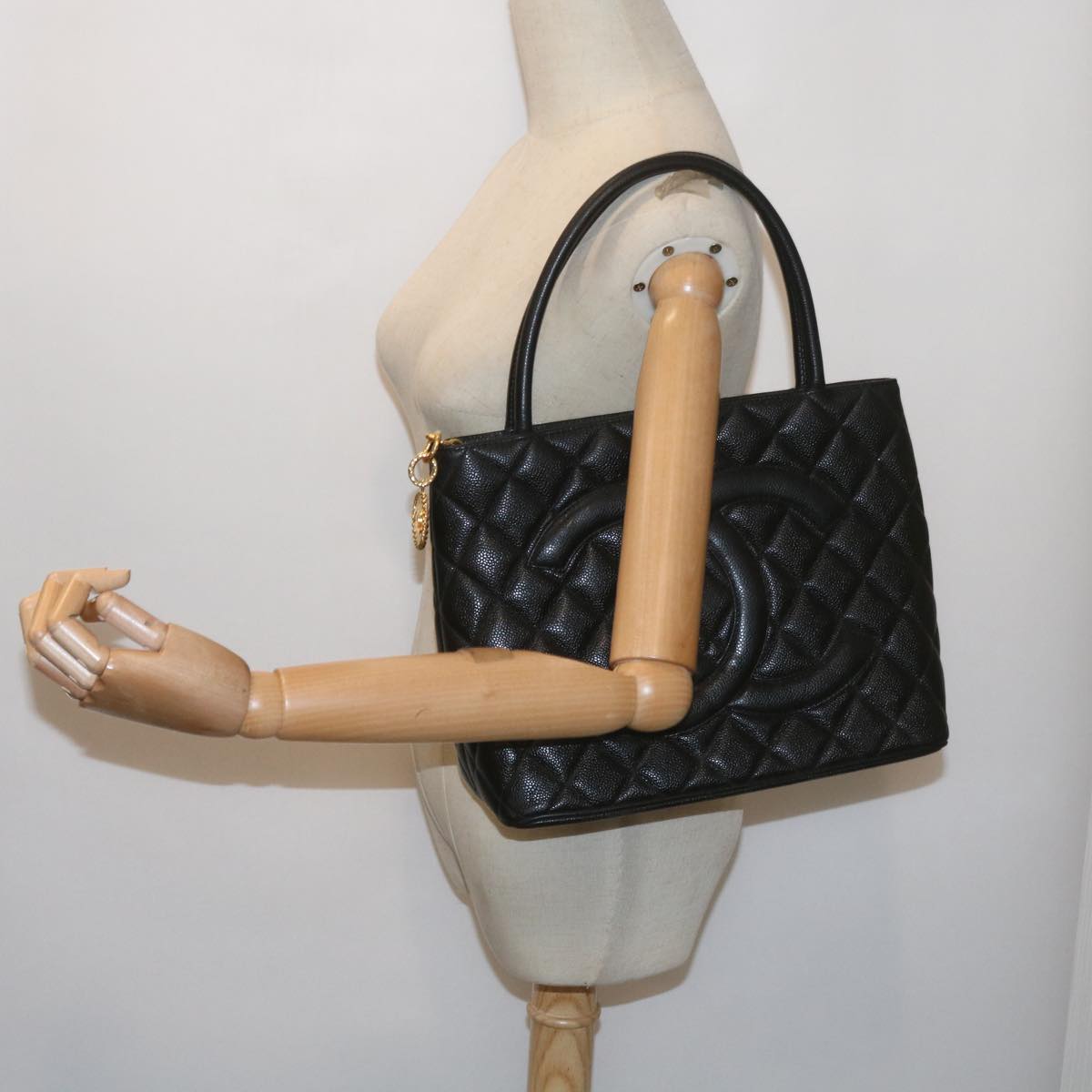 CHANEL Standard Tote Bag Caviar Skin Black CC 67624SA