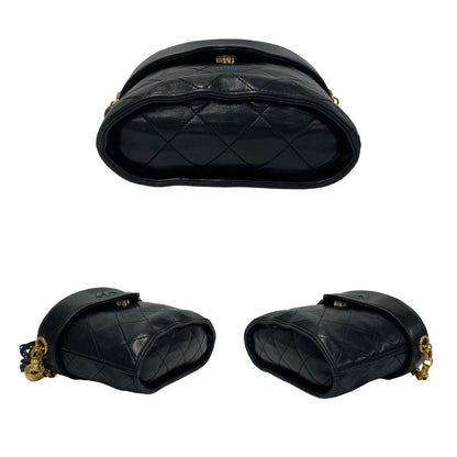 Chanel CC Vanity Crossbody Bag  Leather Crossbody Bag in New Condition