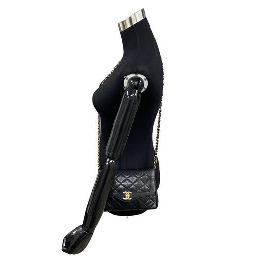 Chanel Paris Single Flap Bag Leather Crossbody Bag in New Condition