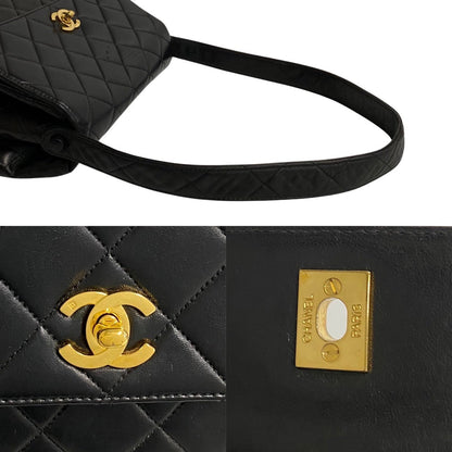 Chanel Quilted CC Flap Shoulder Bag Leather Shoulder Bag in New Condition