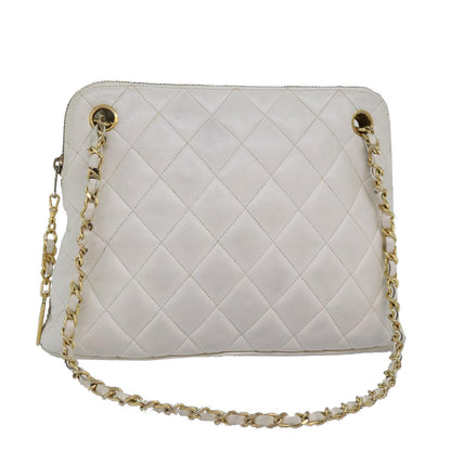 CHANEL Matelasse Chain Shoulder Bag Leather White CC 76482