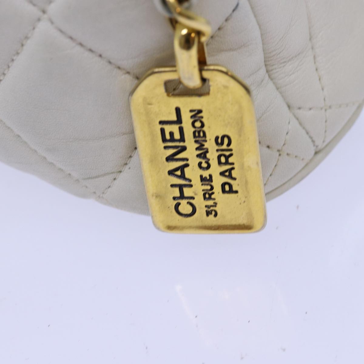 CHANEL Matelasse Chain Shoulder Bag Leather White CC 76482