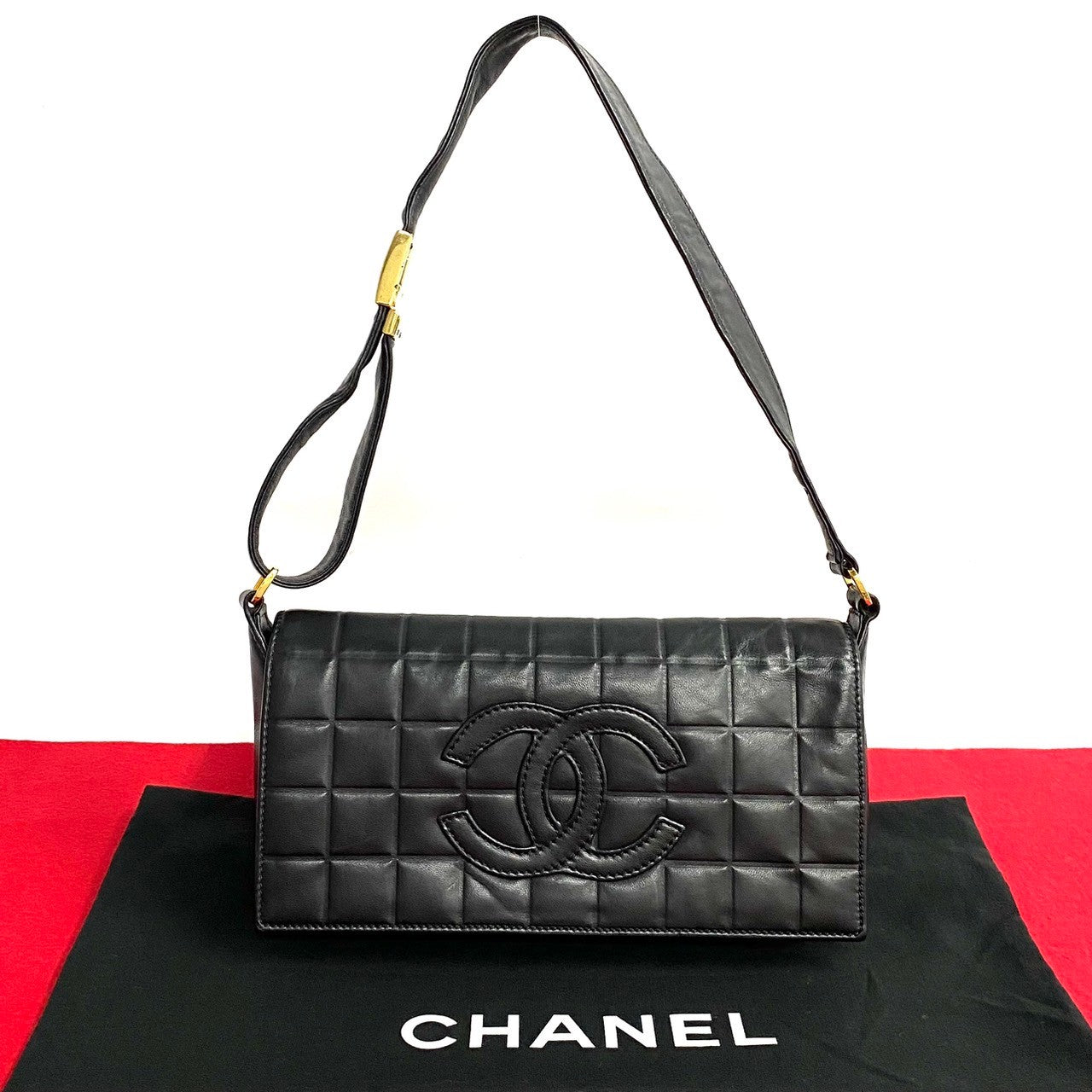 Chanel CC Chocolate Bar Shoulder Bag  Leather Crossbody Bag in New Condition