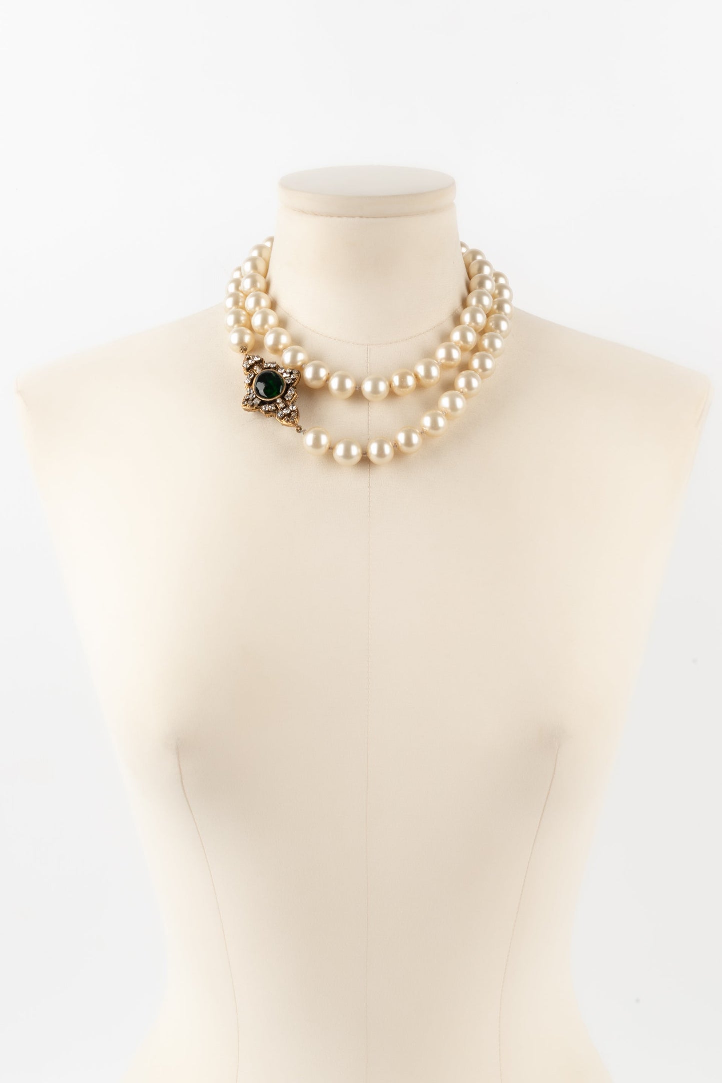 Collier de perles Chanel 1980's