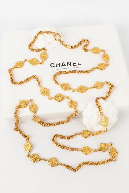 Collier / sautoir en mtal dor Chanel