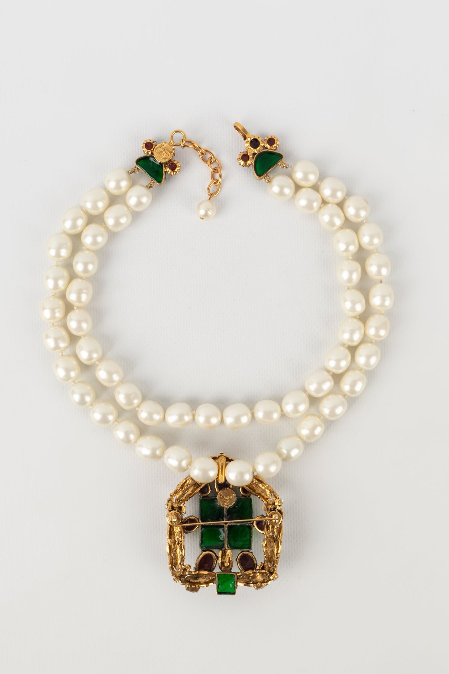 Collier en pte de verre Chanel