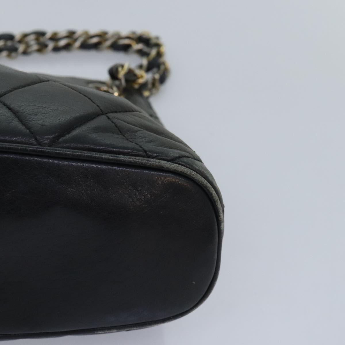 CHANEL Matelasse Chain Shoulder Bag Leather Gold Black CC 88263