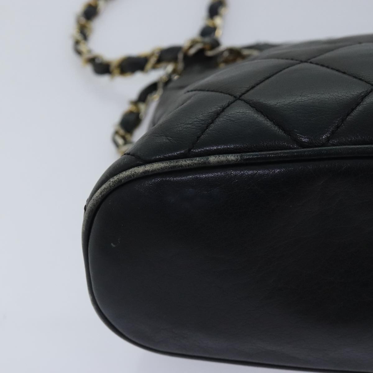 CHANEL Matelasse Chain Shoulder Bag Leather Gold Black CC 88263