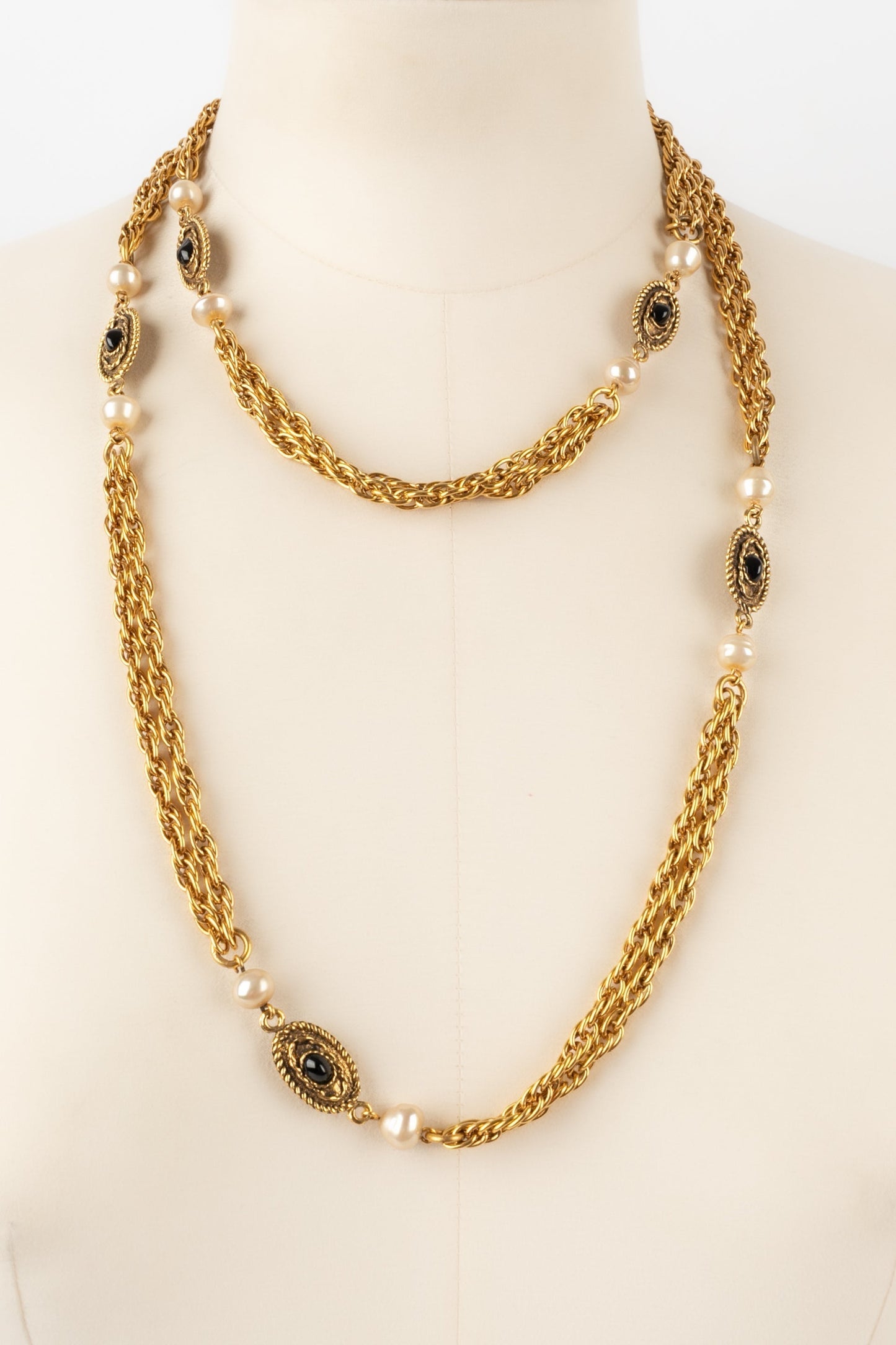 Collier / sautoir Chanel 1982