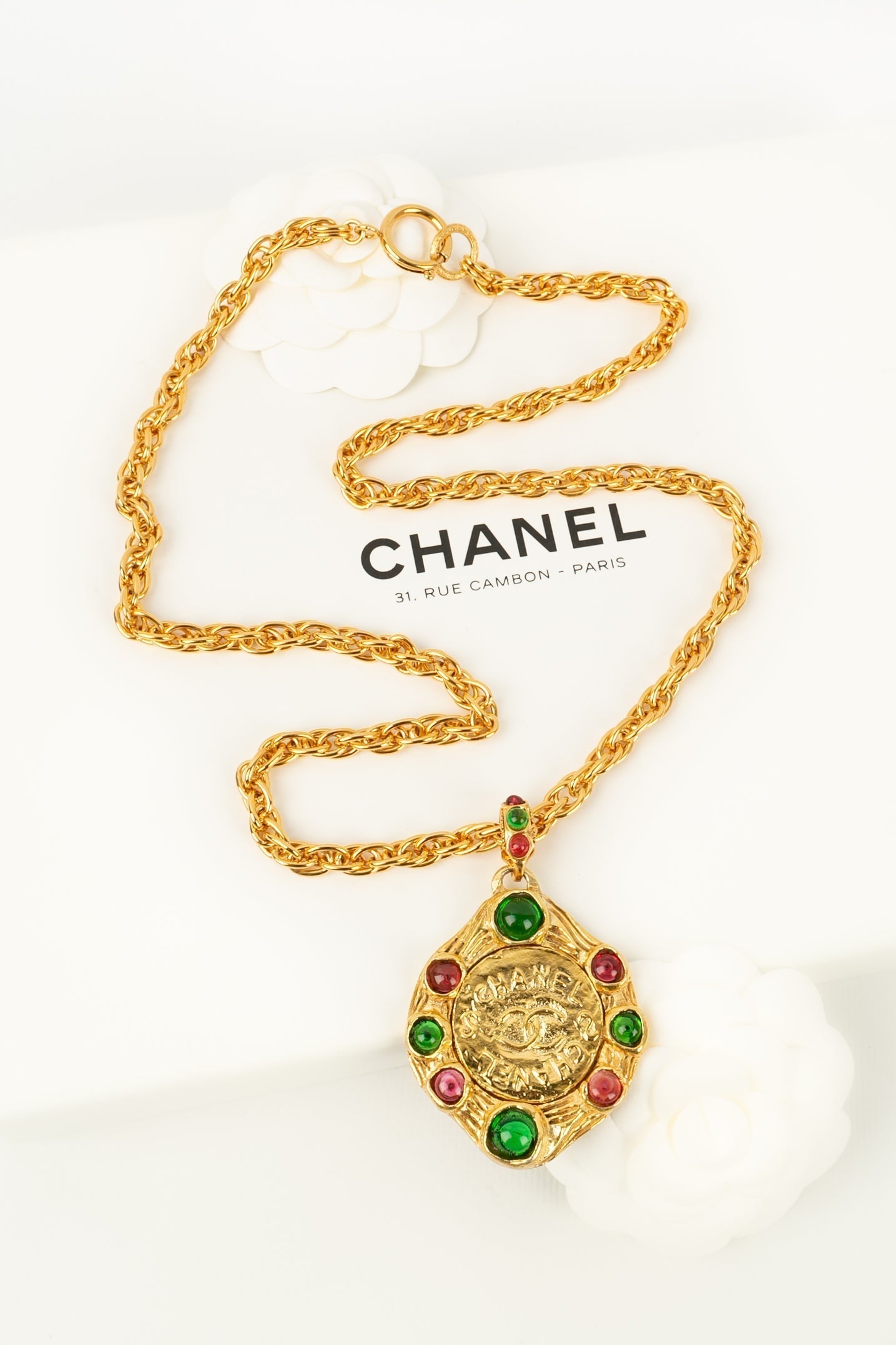 Collier cc Chanel