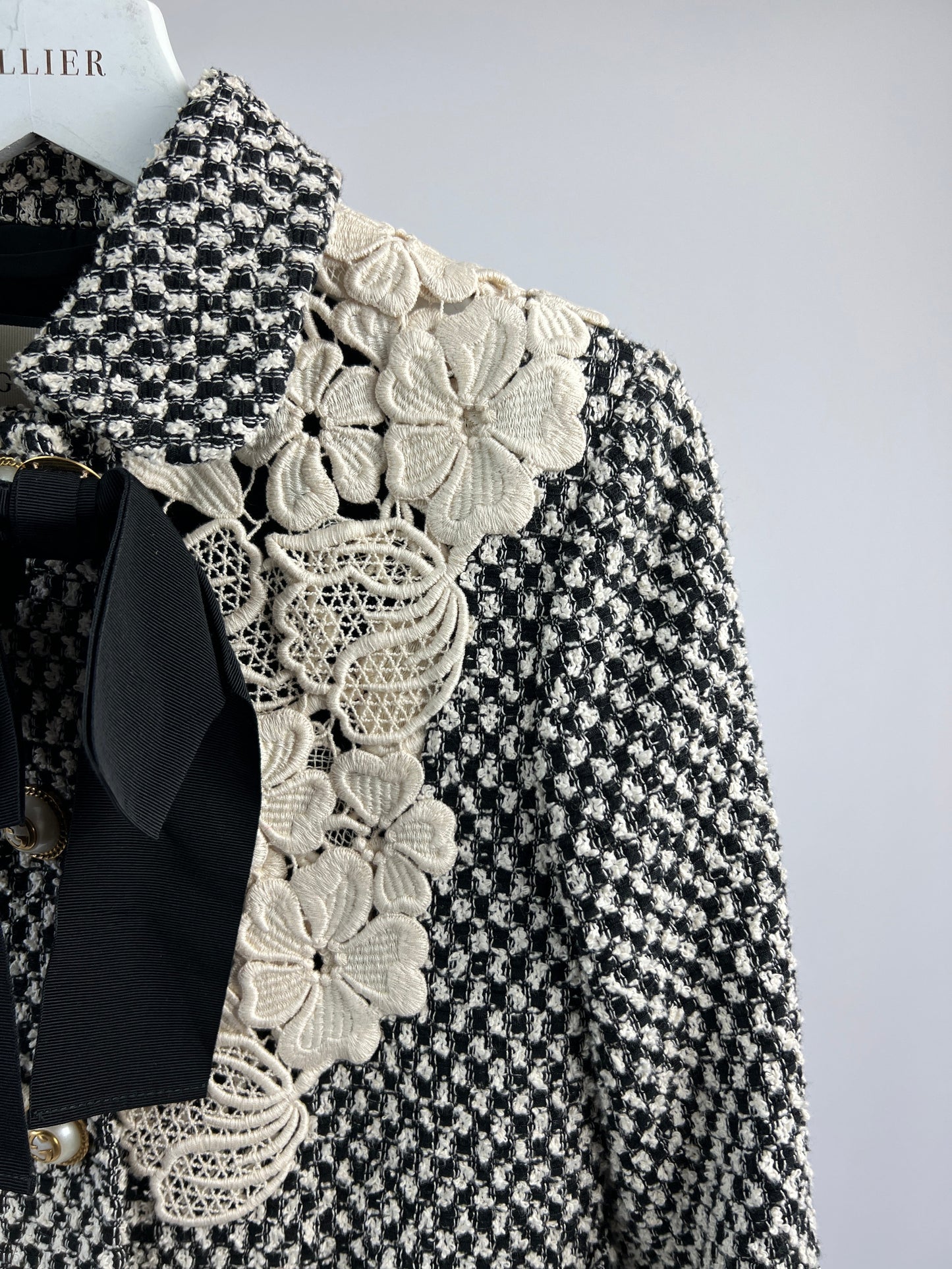 Gucci Black and White Tweed Jacket with Lace Detail and GG Buttons Size IT 36 (UK 4)