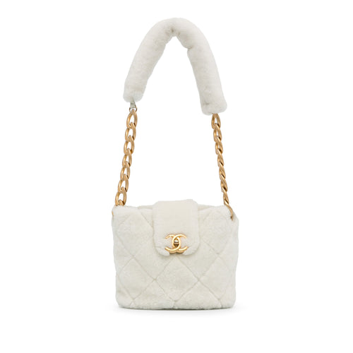 Chanel Sac Shearling CC Shoulder Bag