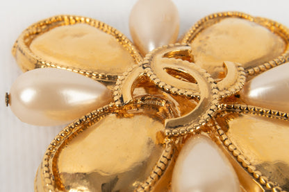 Broche croix Chanel 1997