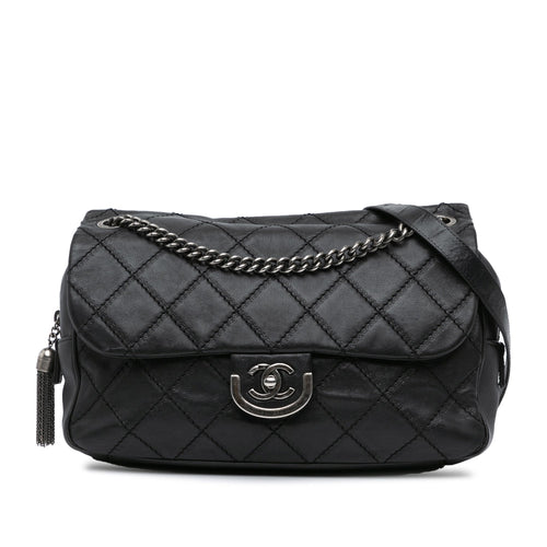 Black Chanel Paris Edinburgh Jumbo Calfskin Coco Sporran Flap Shoulder Bag