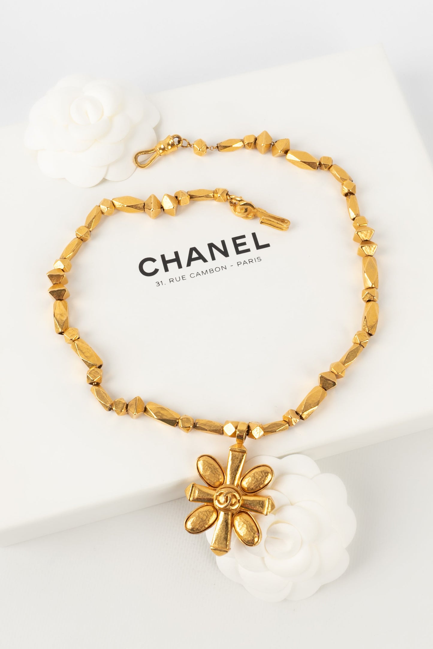 Collier croix Chanel Automne 1997