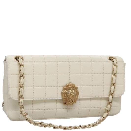 CHANEL Chain East West Shoulder Bag Leather White CC 94488