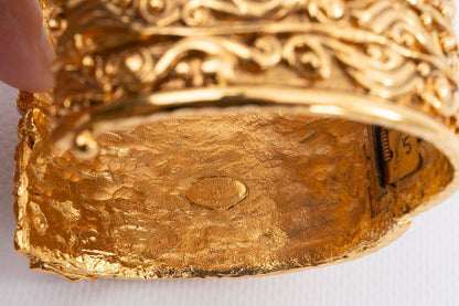 Bracelet manchette dore Chanel 1980s