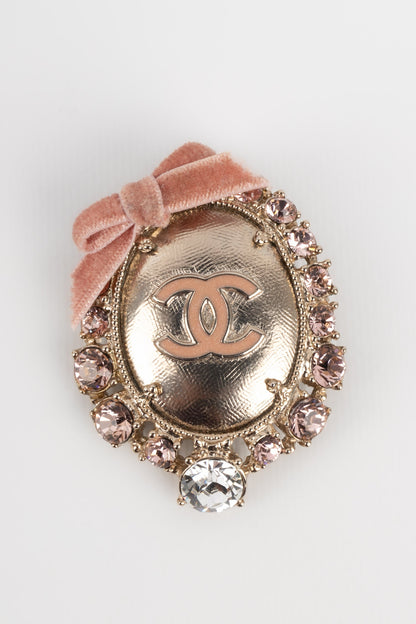 Broche mdaillon Chanel