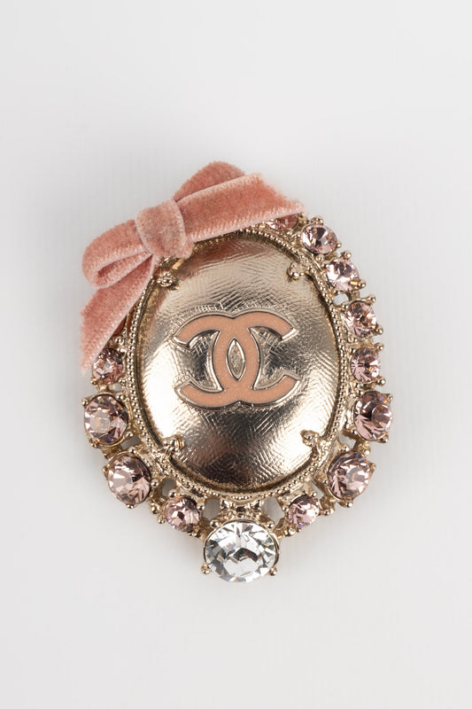 Broche mdaillon Chanel