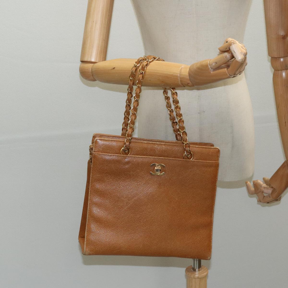 CHANEL Chain Shoulder Bag Caviar Skin Brown Gold CC 96239