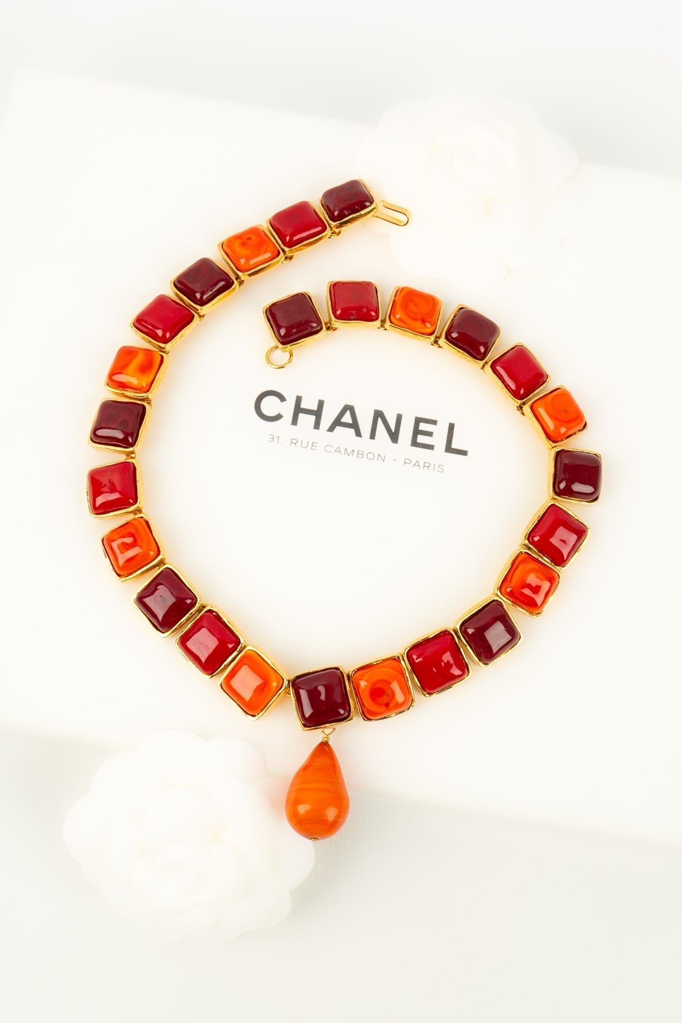 Collier en pte de verre Chanel 1990s
