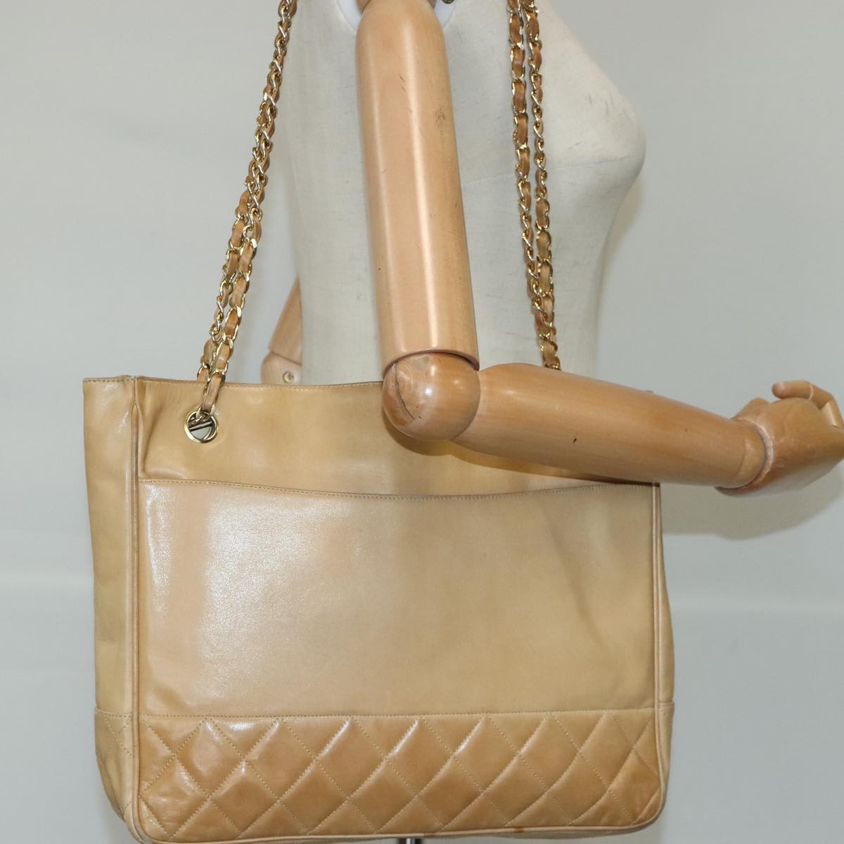 CHANEL Matelasse Chain Tote Bag Lamb Skin Beige Gold CC 99375
