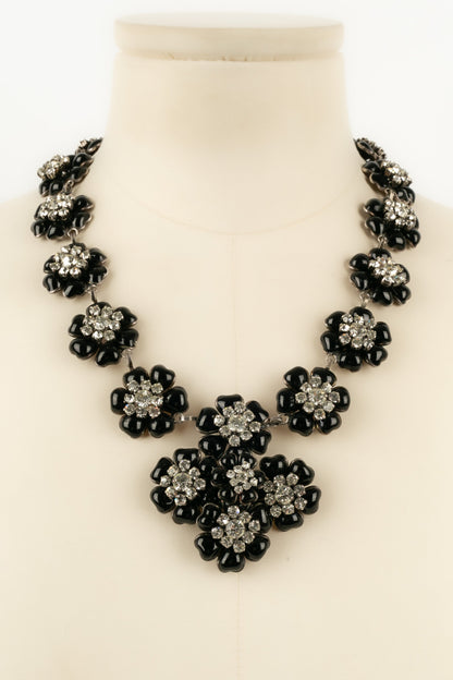 Collier camlias en pte de verre Chanel