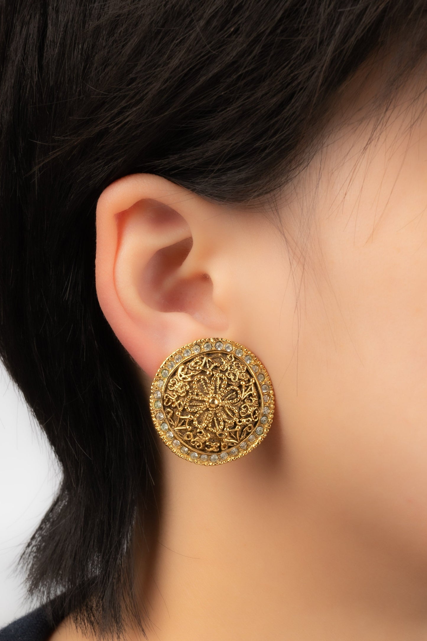 Boucles d'oreilles dores Chanel