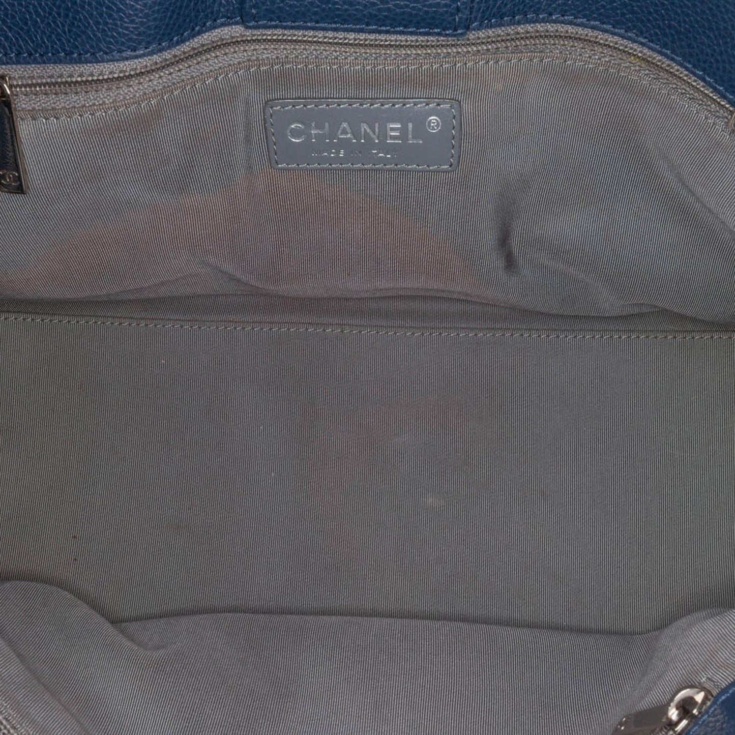 Chanel Sac Small Calfskin Executive Cerf Tote