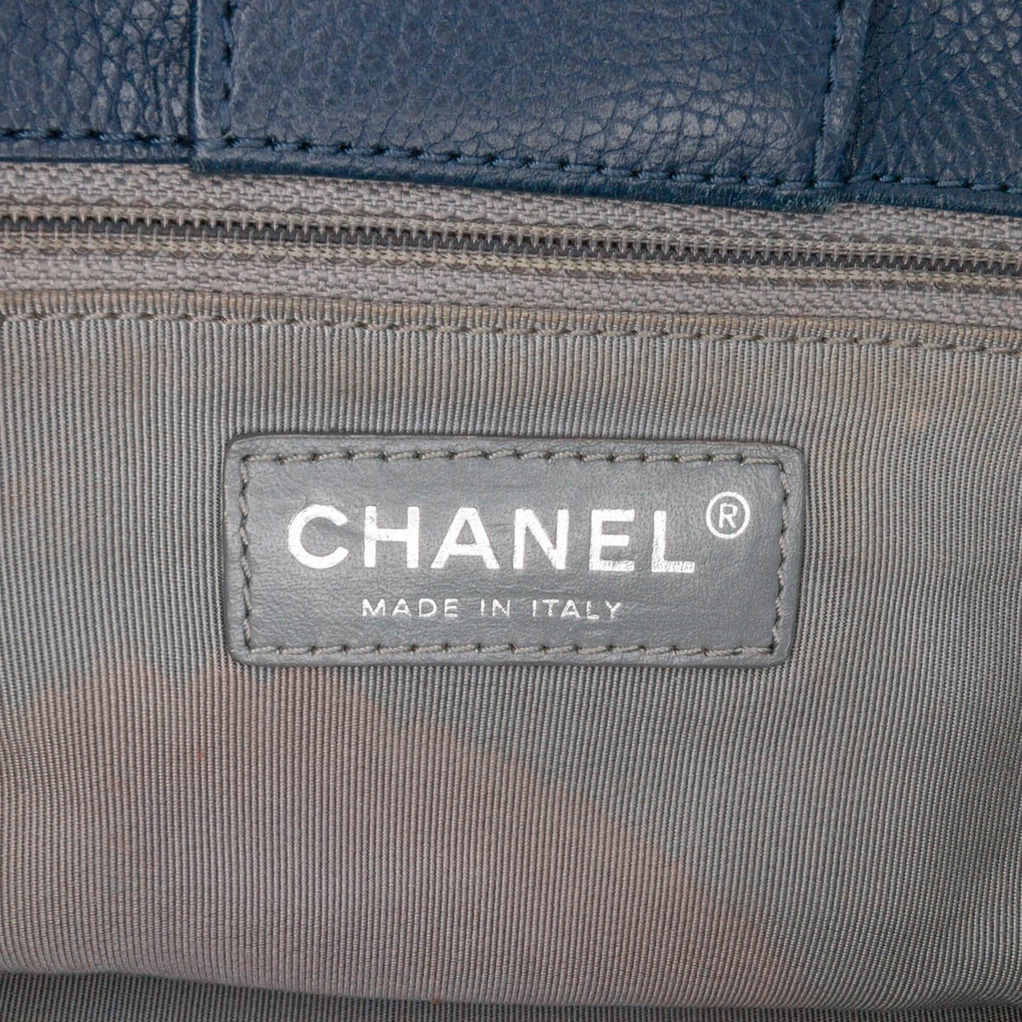 Chanel Sac Small Calfskin Executive Cerf Tote