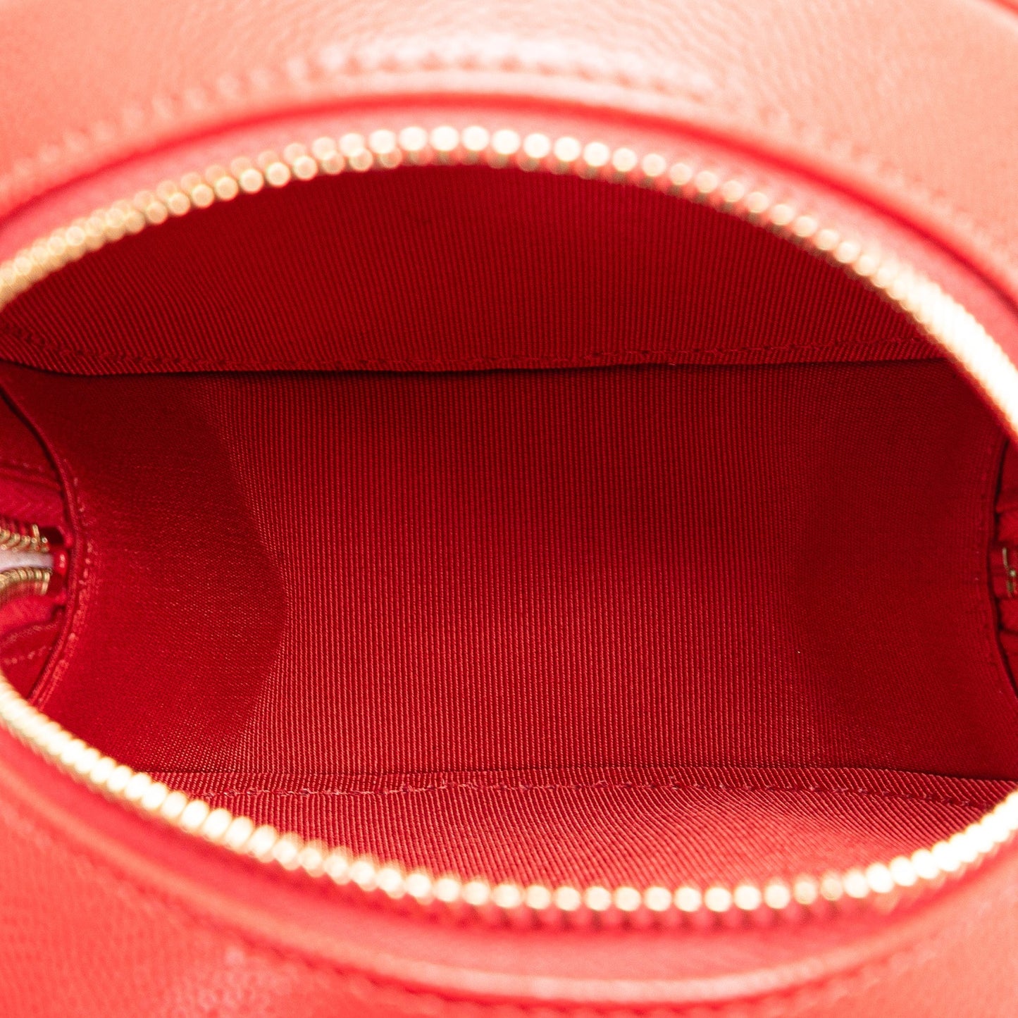 Chanel Sac Quilted Caviar Round Clutch With Chain