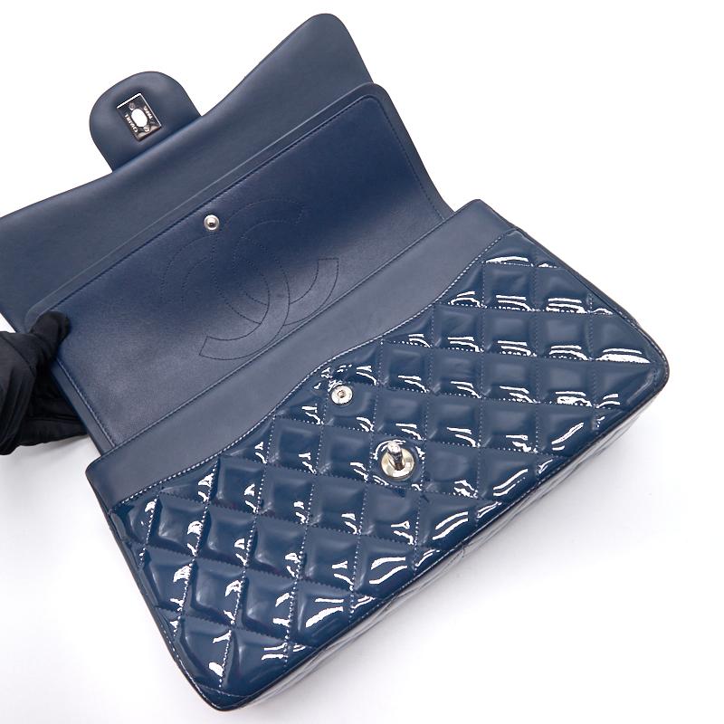 Chanel Classic Jumbo Double Flap