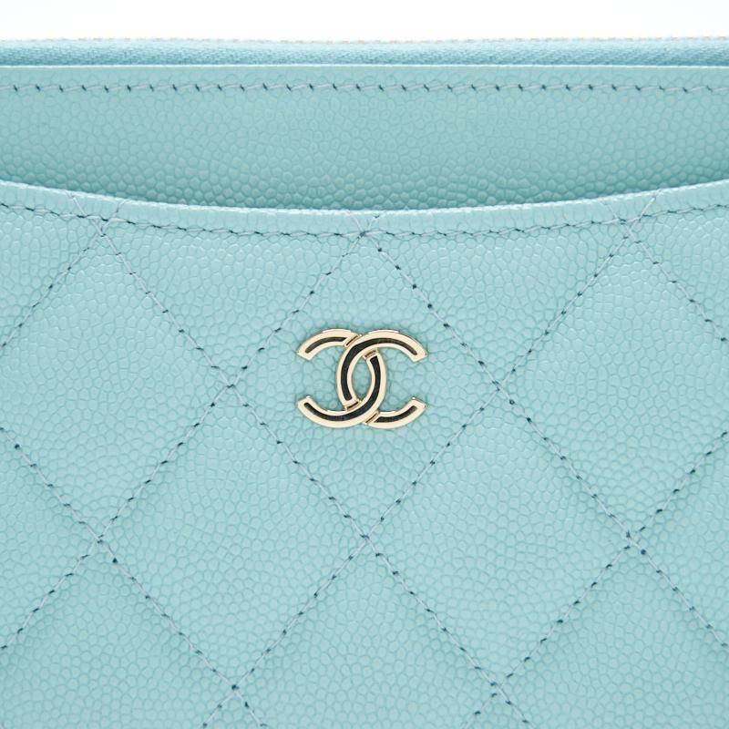 Chanel 19C Caviar Phone & Card holder Tiffany Blue
