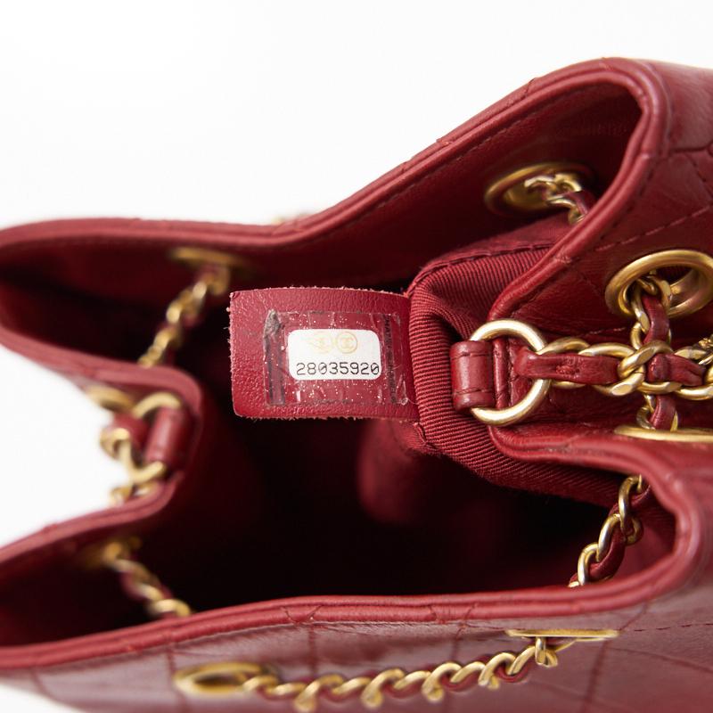 Chanel 2019 NEW YORK SAC Hobo Bag mini limited edition red