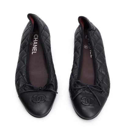 Chanel Black Leather Interlocking CC Logo Ballet Flats, Size 37.5