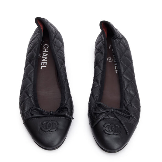 Chanel Black Leather Interlocking CC Logo Ballet Flats, Size 37.5