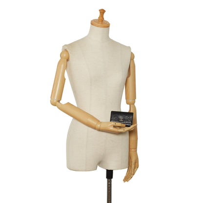 Chanel CC Camellia Leather Key Holder (SHG-YZObU4)
