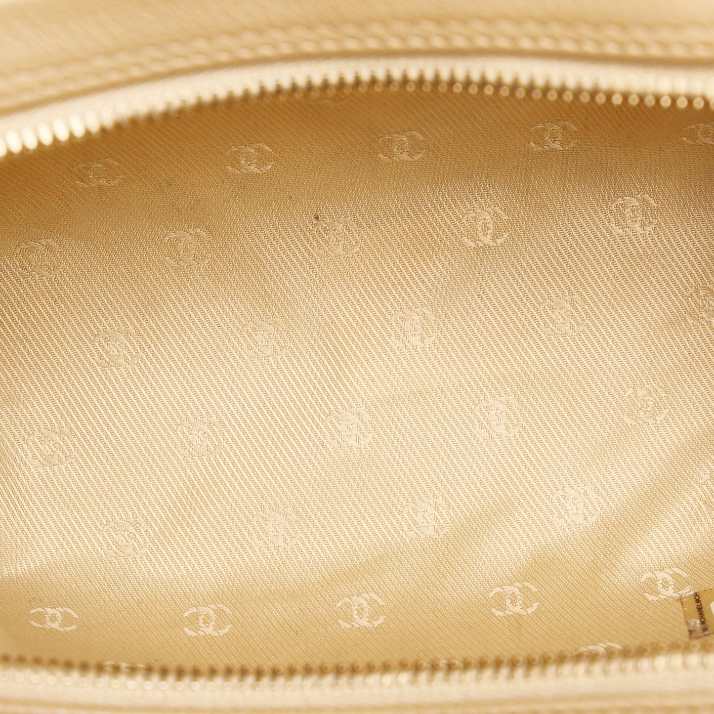Chanel CC Caviar Leather Pouch (SHG-29880)