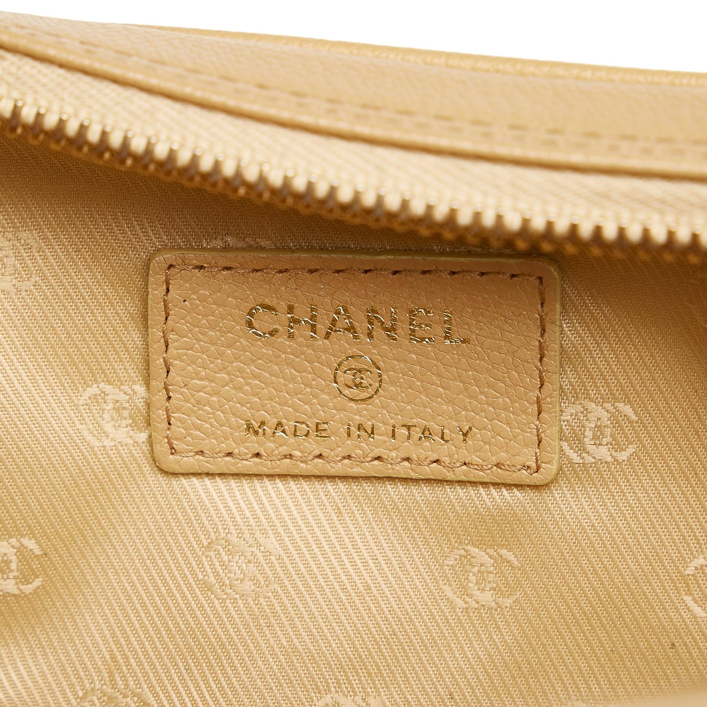 Chanel CC Caviar Leather Pouch (SHG-29880)
