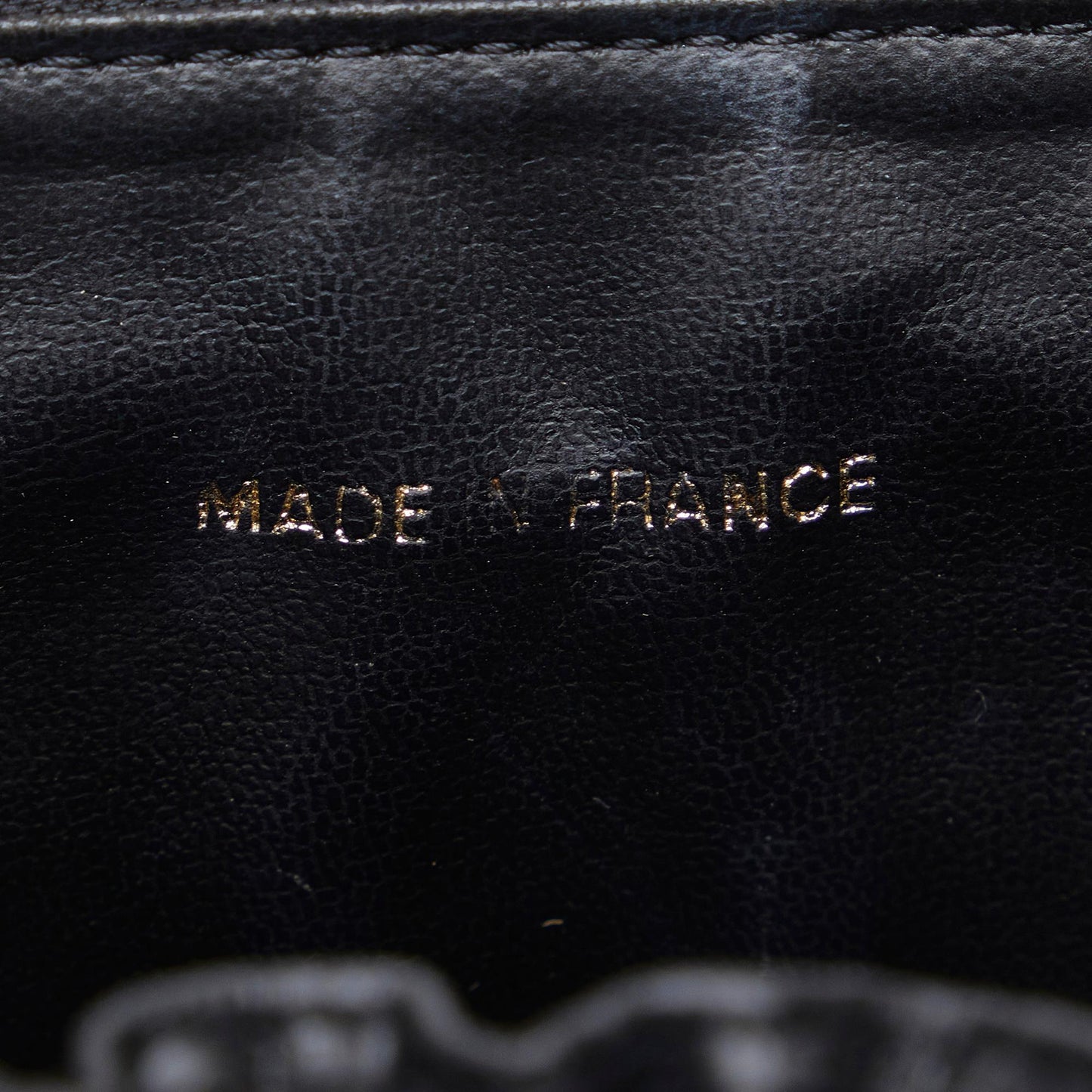 Chanel CC Caviar Vanity Bag (SHG-AJmYeq)