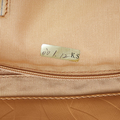 Chanel CC Embossed Leather Tote Bag (SHG-TgVm9y)