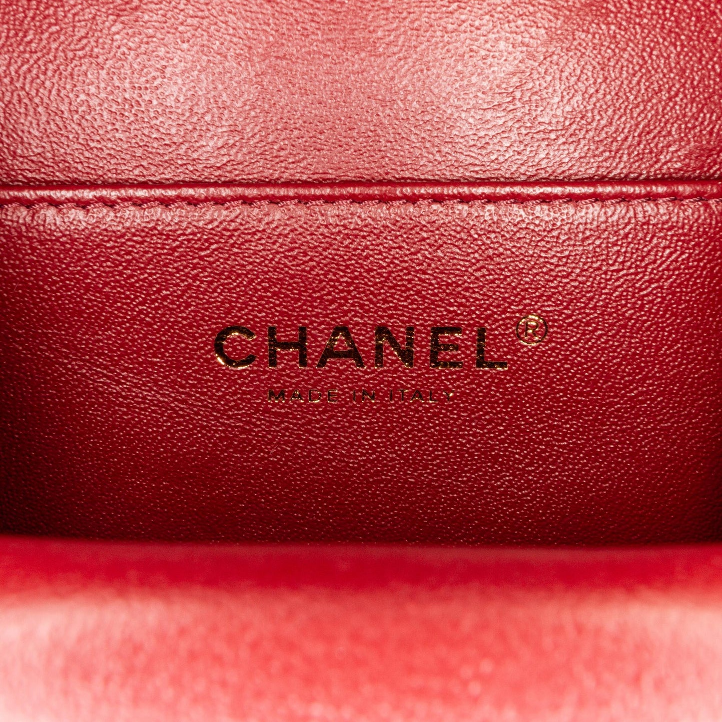 Chanel CC Filigree Caviar Vanity Case (SHG-wa4iNZ)